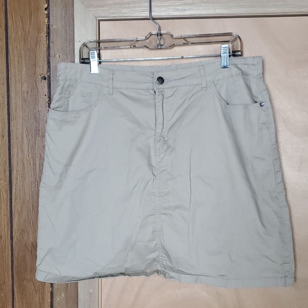 Croft & Barrow Khaki Stretch Classic Fit Skort